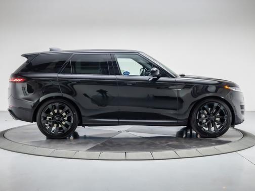 SANTORINI BLACK 2026 Land Rover Range Rover Sport SE