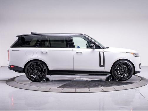 2025 Land Rover Range Rover P400 SE 7 Seat