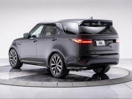 2025 Land Rover Discovery P360 Dynamic SE