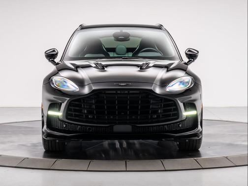 2025 Aston Martin DBX 707