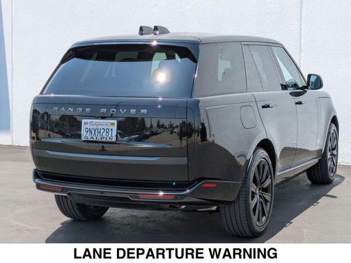 2025 Land Rover Range Rover P550e SE