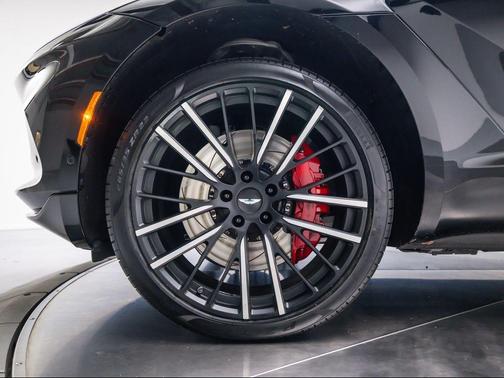 2022 Aston Martin DBX Base