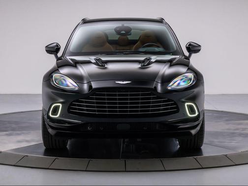 2022 Aston Martin DBX Base
