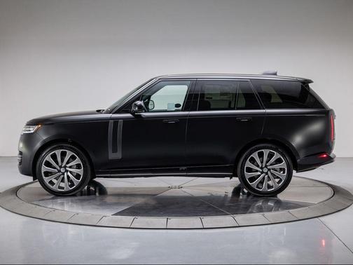 2025 Land Rover Range Rover P530 SE