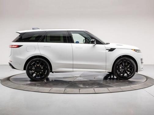 SANTORINI BLACK 2026 Land Rover Range Rover P530 Autobiography