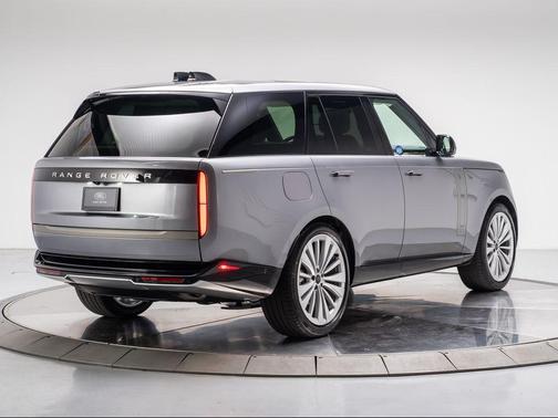 2026 Land Rover Range Rover P400 SE