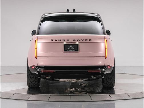 2025 Land Rover Range Rover P400 SE