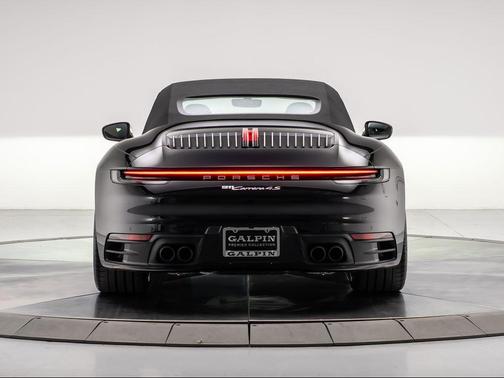2022 Porsche 911 Carrera 4S