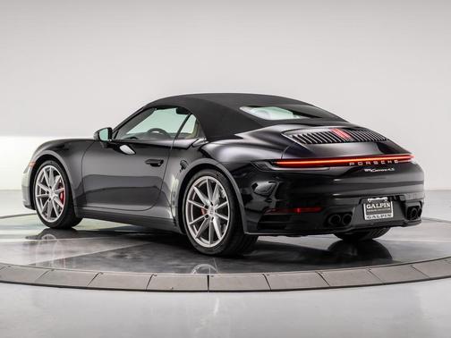 2022 Porsche 911 Carrera 4S