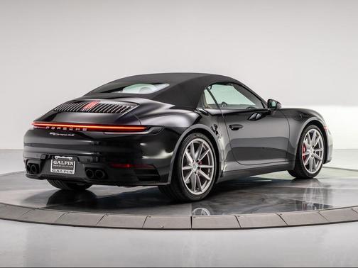 2022 Porsche 911 Carrera 4S
