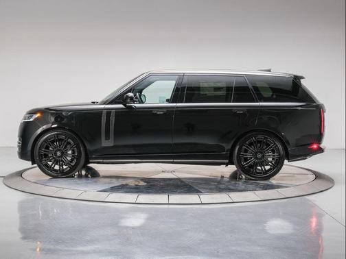 2025 Land Rover Range Rover P530 SE 7 Seat