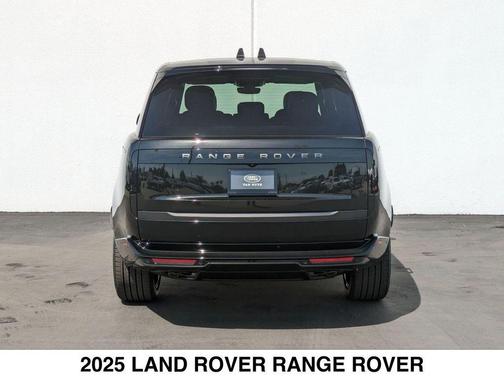 2025 Land Rover Range Rover P530 SE 7 Seat