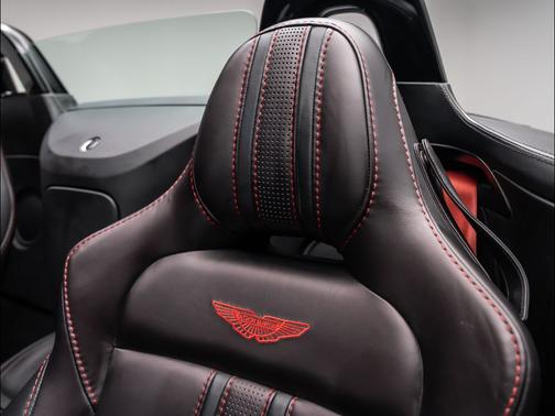 2023 Aston Martin Vantage 