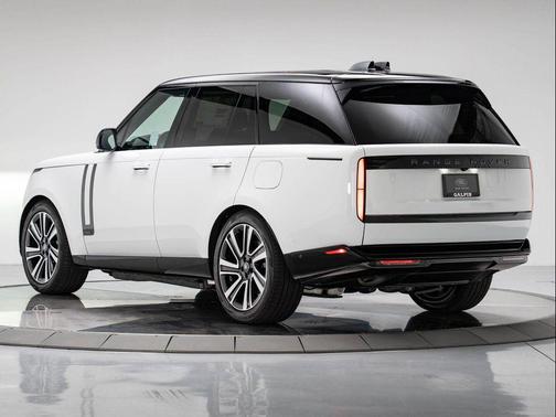 2025 Land Rover Range Rover P550e Autobiography