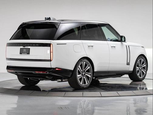 2025 Land Rover Range Rover P550e Autobiography
