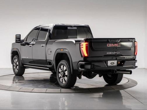 2024 GMC Sierra 2500 Denali