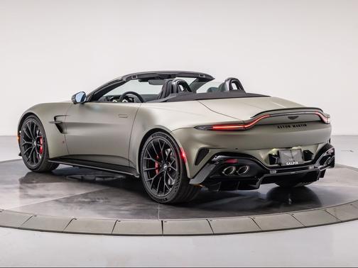 Satin 2026 Aston Martin Vantage S