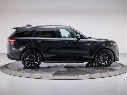 2026 Land Rover Range Rover Sport 5.0 Supercharged Dynamic