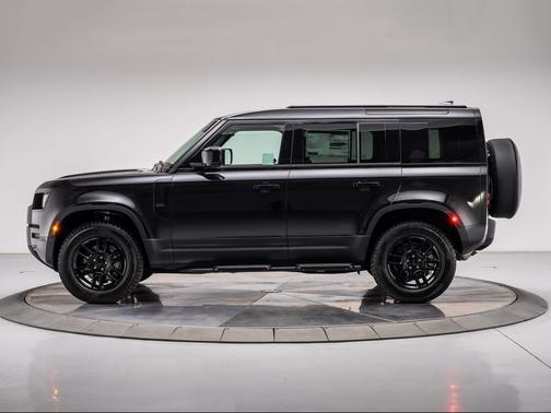 SANTORINI BLACK 2026 Land Rover Defender P300 S