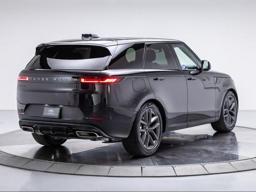 SANTORINI BLACK 2026 Land Rover Range Rover Sport SE
