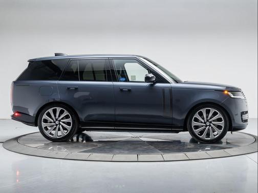 2025 Land Rover Range Rover P400 SE