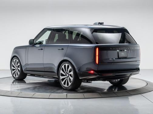 2025 Land Rover Range Rover P400 SE