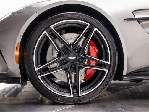 2026 Aston Martin Vantage 