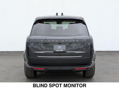 2025 Land Rover Range Rover P530 SE 7 Seat