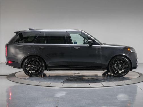 2025 Land Rover Range Rover P530 SE 7 Seat
