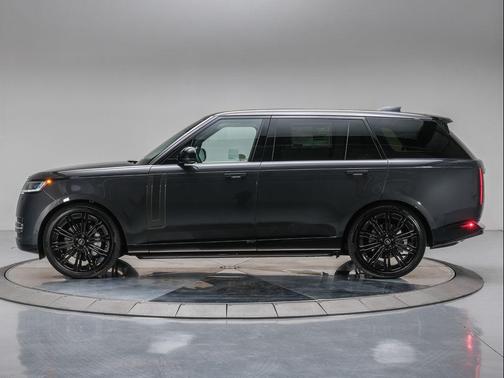 2025 Land Rover Range Rover P530 SE 7 Seat