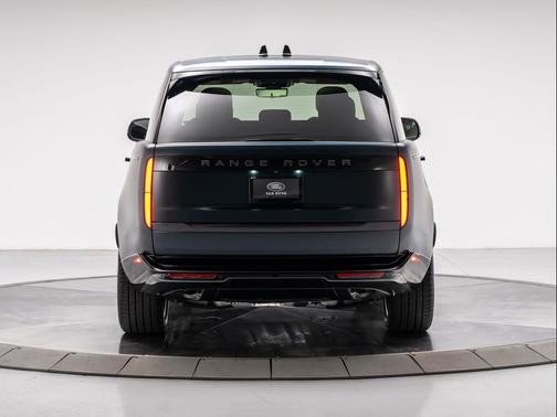 2026 Land Rover Range Rover P400 SE