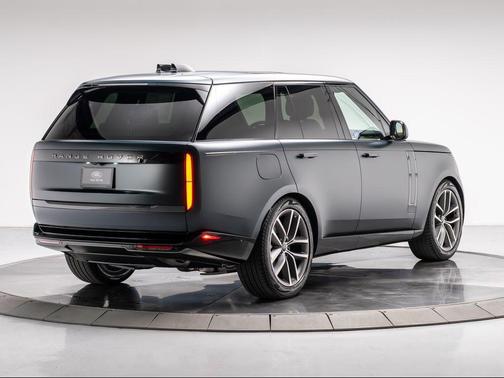 2026 Land Rover Range Rover P400 SE