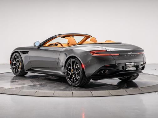2025 Aston Martin DB12 Volante