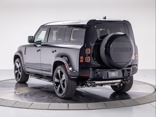 2026 Land Rover Defender X-Dynamic SE