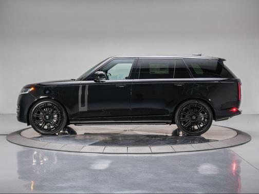 2025 Land Rover Range Rover P530 SE 7 Seat