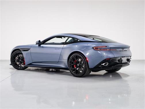 2025 Aston Martin DB12 Base