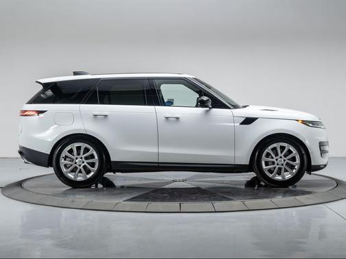 2025 Land Rover Range Rover Sport P360 SE