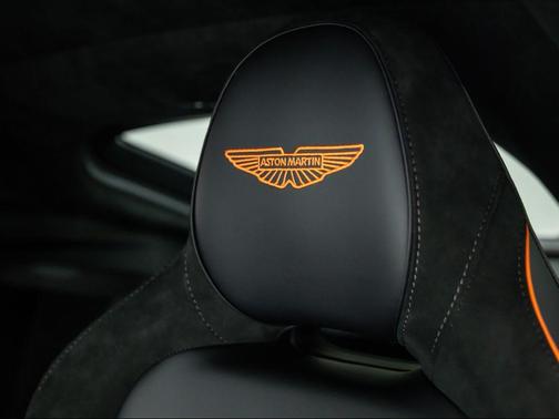 2026 Aston Martin Vantage Base