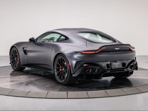 2026 Aston Martin Vantage Base