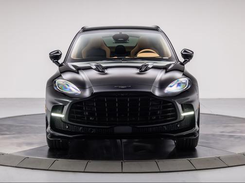 2026 Aston Martin DBX 707