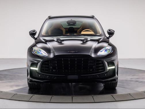 2026 Aston Martin DBX 707