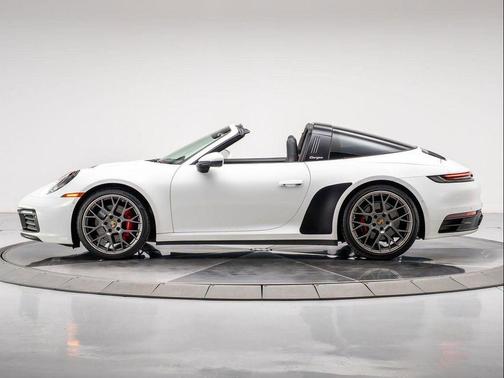 2022 Porsche 911 Targa 4S