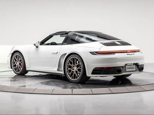 2022 Porsche 911 Targa 4S