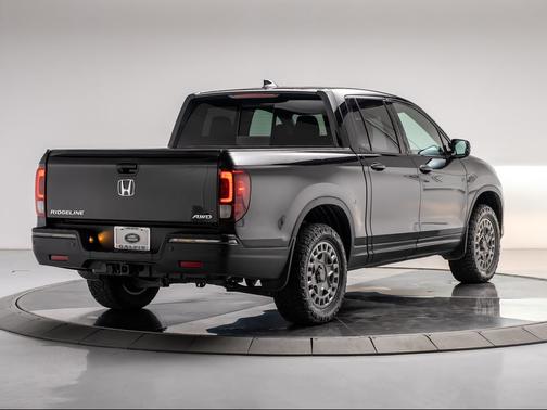 2019 Honda Ridgeline Black Edition
