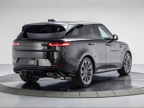 SANTORINI BLACK 2026 Land Rover Range Rover Sport SE