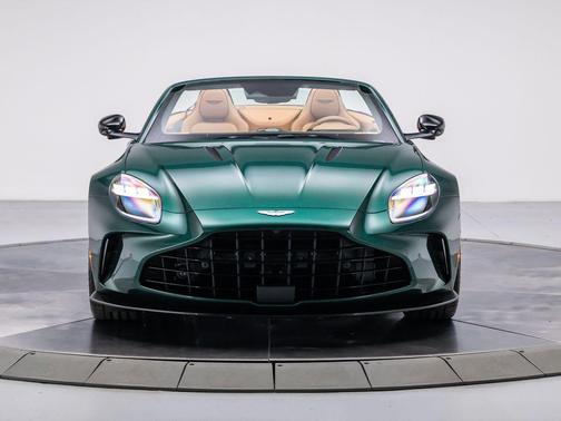 2026 Aston Martin Vantage Base