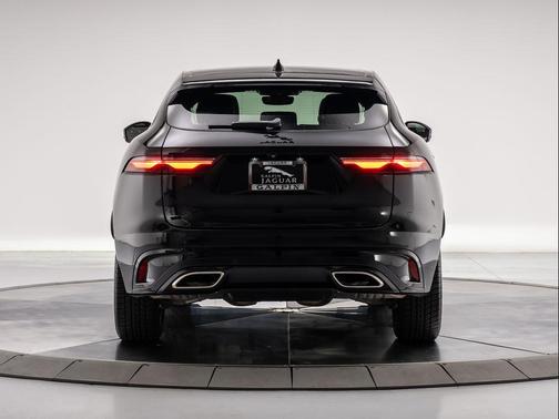 Santorini Black 2024 Jaguar F-PACE P400 R-Dynamic S