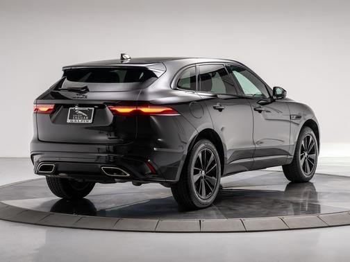 Santorini Black 2024 Jaguar F-PACE P400 R-Dynamic S