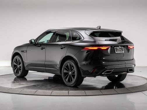 Santorini Black 2024 Jaguar F-PACE P400 R-Dynamic S