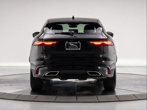 Santorini Black 2024 Jaguar F-PACE P400 R-Dynamic S